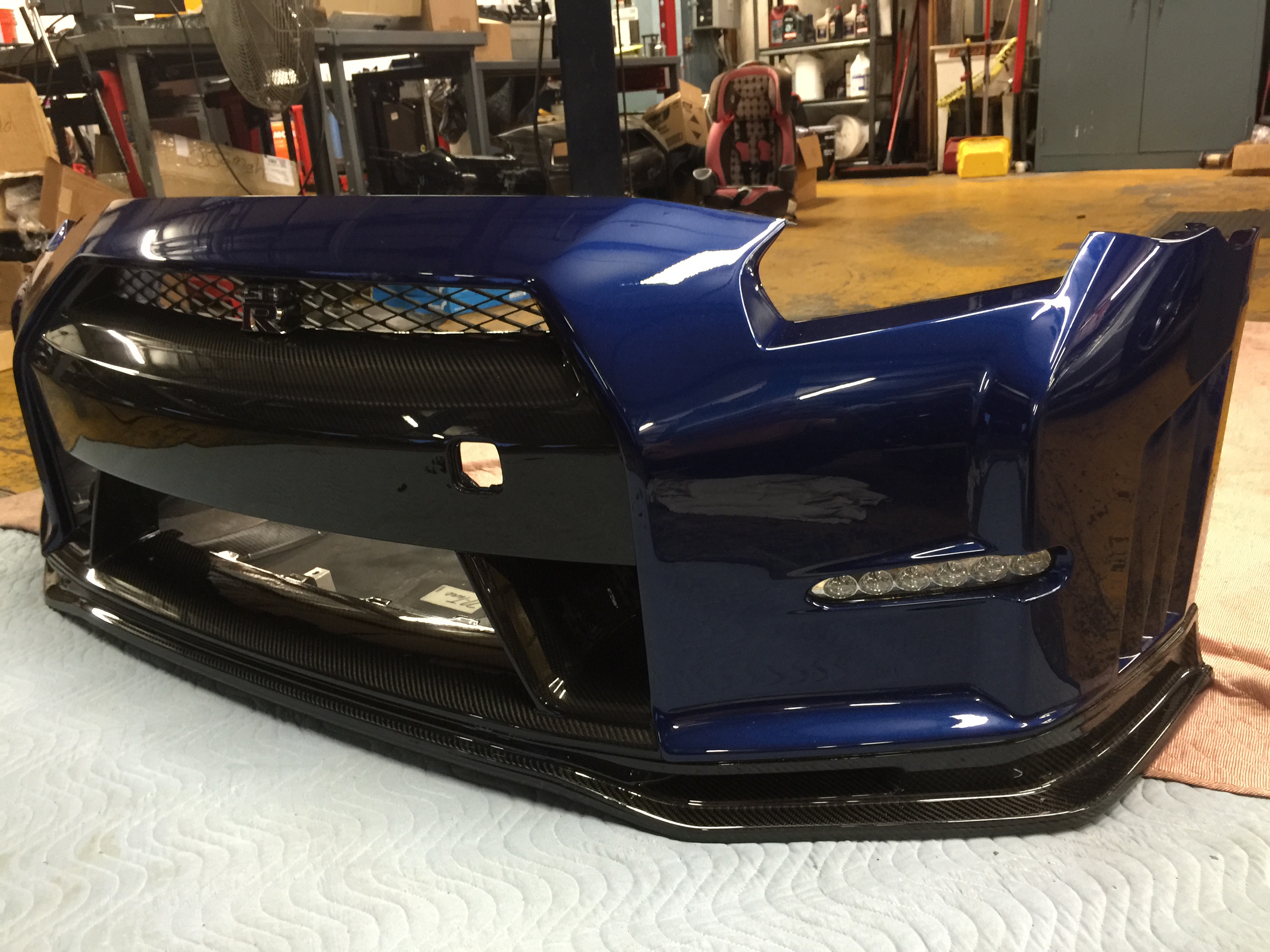 NTune Front Bumper (FIT / Carbon Fiber) 20092016 Nissan R35 GTR